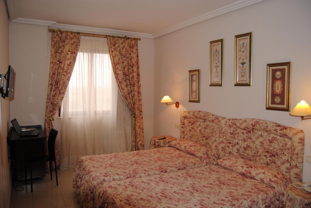 Cristina-Enea Hotell Valdeganga Rum bild