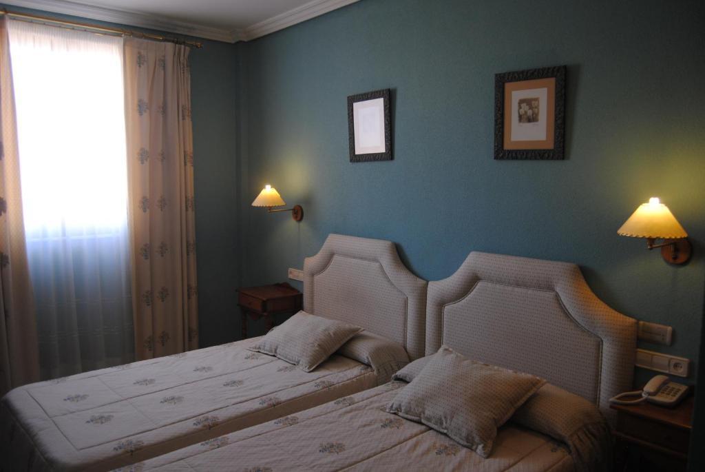 Cristina-Enea Hotell Valdeganga Rum bild