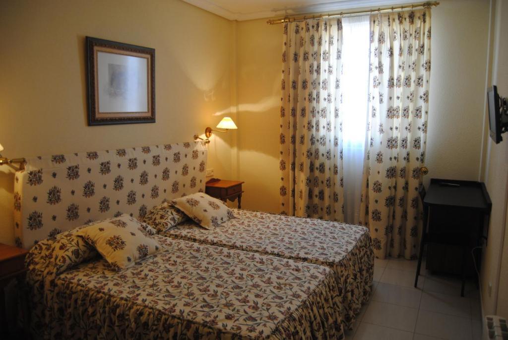 Cristina-Enea Hotell Valdeganga Rum bild