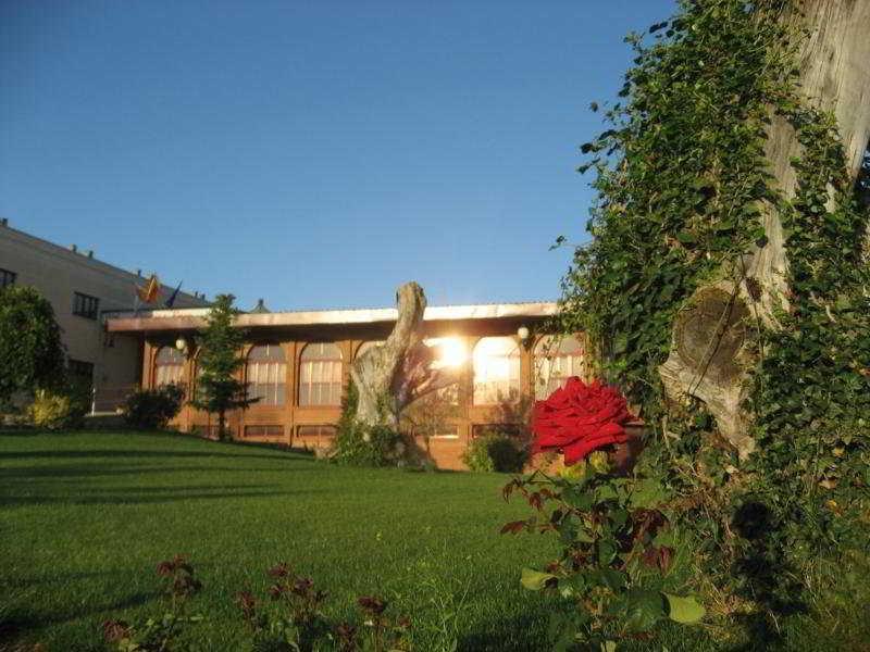 Cristina-Enea Hotell Valdeganga Exteriör bild